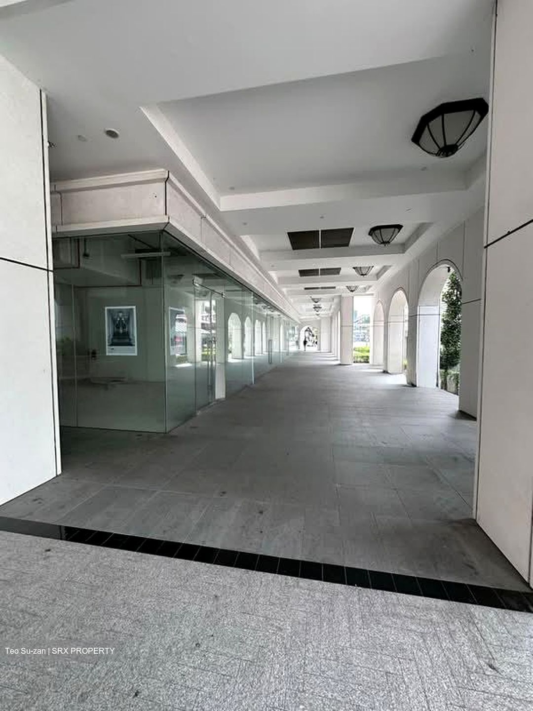 City Hall Square (D6), Retail #578551051